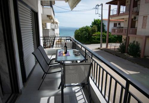 Filrose Sea View Apartment by RentalsPro - Potidaia Halkidiki