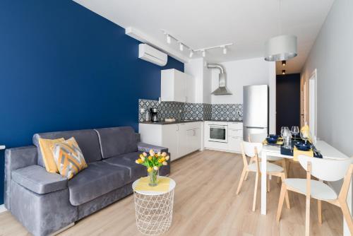 Kuchyň nebo kuchyňský kout v ubytování Old Town Apartments Podgórze by Renters