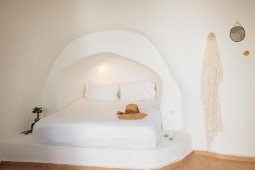 The Cave Complex by A Terre Cave Villas