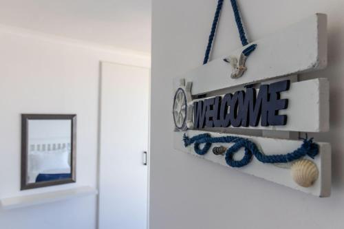 Φωτογραφία από το άλμπουμ του 14 Warnerdoone Beachfront Apartment σε Kingsborough