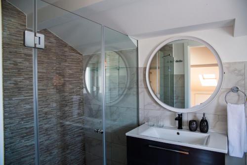 Iadertina Duplex Apartment with Garden