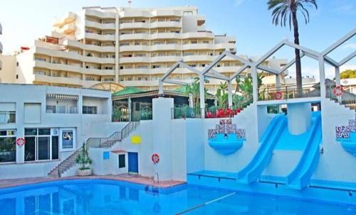 Hồ bơi trong/gần Malagueta beach