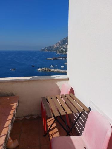 La stanza sul Porto di Amalfi camera piccina piccina con bagno privato