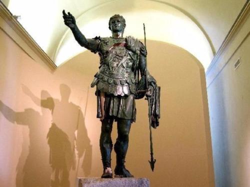 a statue of a man in armour in a museum at CASA VACANZA LA VILLA in Amelia