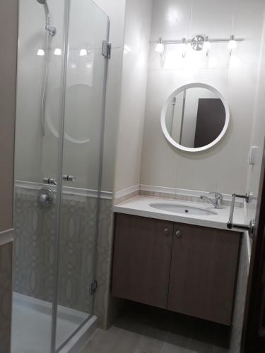 Ένα μπάνιο στο Bethlehem apartments that offer comfort and value.