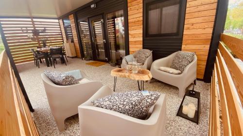 Zona de estar de MAGNOLIA HOUSE by the RIVER