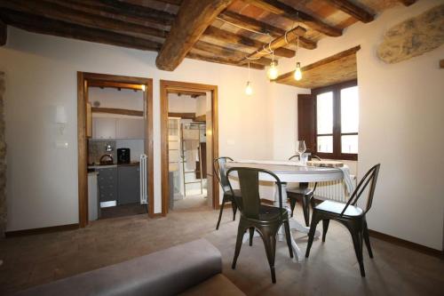 A kitchen or kitchenette at casa vacanze Castiglione - 4 posti letto