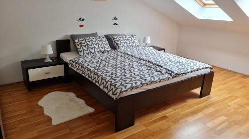 Katil atau katil-katil dalam bilik di Apartman Bella