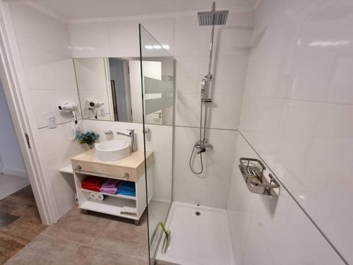 Ένα μπάνιο στο Departamento 2 amb frente a Casino