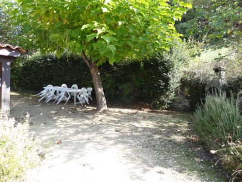 Photo de la galerie de l'établissement Maison spacieuse 4 chambres avec cheminée près de Domme et Sarlat - FR-1-616-23, à Domme