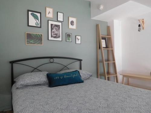 Photo de la galerie de l'établissement Maisonnette à 200m de la Plage et Forêt, Calme et Confort à La Faute-sur-Mer - FR-1-476-169, à La Faute-sur-Mer