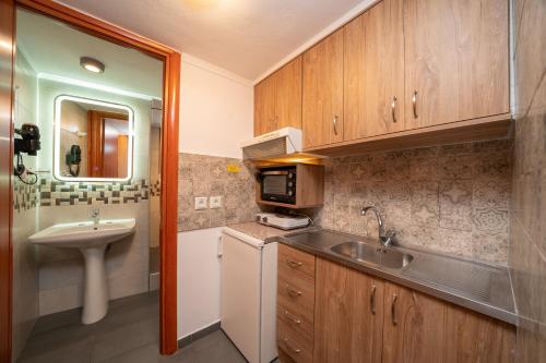 Dapur atau dapur kecil di Vrettos Arts