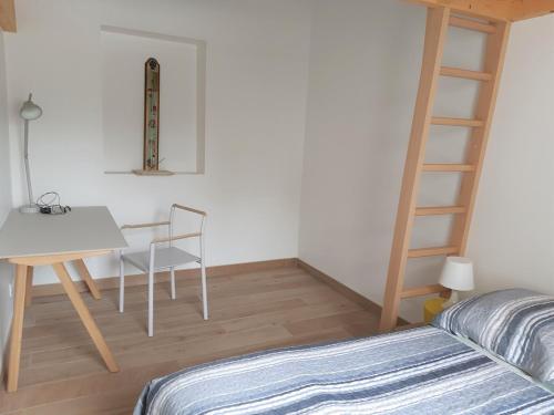 Llit o llits en una habitació de Maison La Bernerie-en-Retz, 3 pièces, 6 personnes - FR-1-612-82