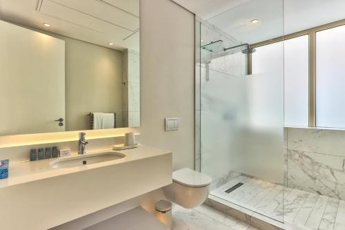 Gallery image of Superior Three Bedroom Apartment in Cape Town