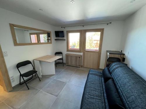 Studio Montagne Rénové, 2 Pers, Proche Pistes et Commerces, Méribel