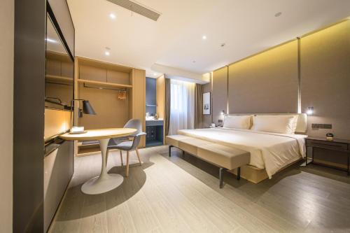 Gallery image of Atour Hotel Wuxi Railway Station Chunsheng Road in Wuxi