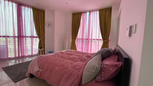 Postel nebo postele na pokoji v ubytování Luxurious One Bedroom - Jasmine Two