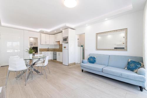 Sun View Apartament - Island Village Heights