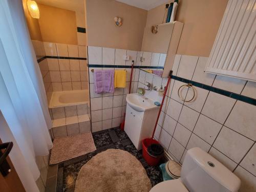 Ванна кімната в Ranczo Róż Wi-Ta