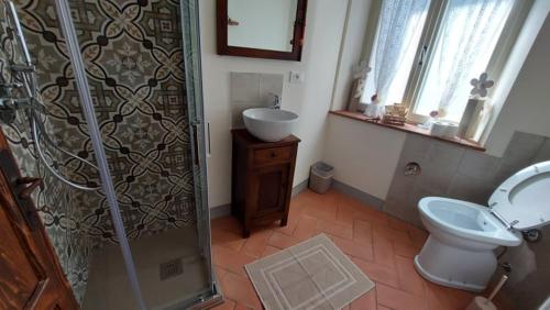 Ένα μπάνιο στο LA CA' DEI COMARI - Locanda da Tullio