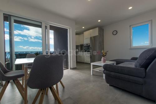 Sea View Apartments Diana
