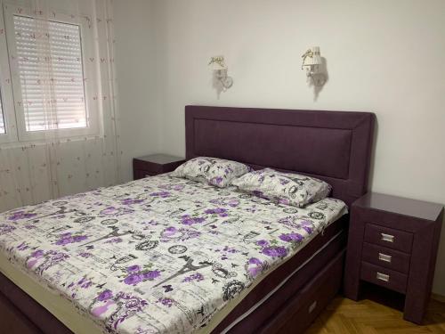 Ένα ή περισσότερα κρεβάτια σε δωμάτιο στο Alex Apartment