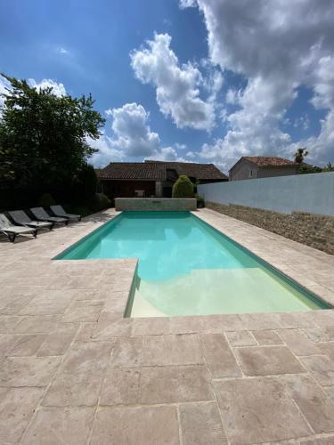 Photo de la galerie de l'établissement Gîtes du Bonheur, à Ausson