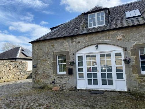 Charming Barn Conversion on Private Estate – Photos 5