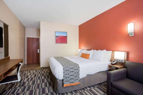 Postel nebo postele na pokoji v ubytování Microtel Inn & Suites by Wyndham Walterboro