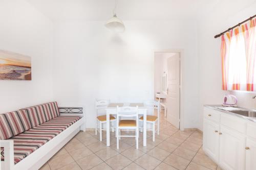 Gallery image of Eleftheria Hotel & Apartments in Ornos
