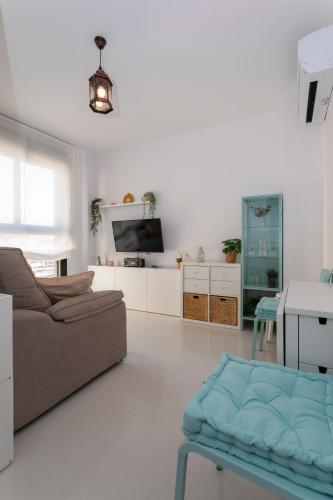 Becalp, estudio en el centro, by Bookindenia