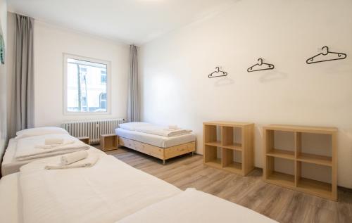 Foto Tolstov Apartments - 1 or 3 Room Apartments - 20 Min Messe DUS and Old Town DUS 6
