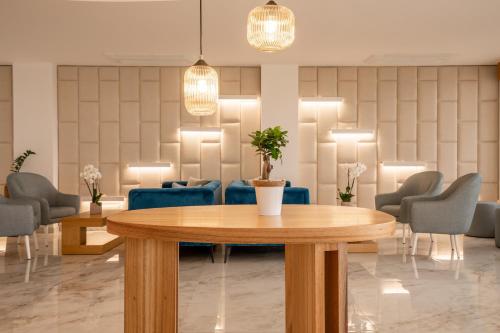 Χώρος καθιστικού στο Lagos Atlantic Hotel