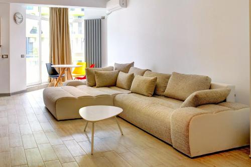 Oleskelutila majoituspaikassa Apartment Hampton 2 by Alz