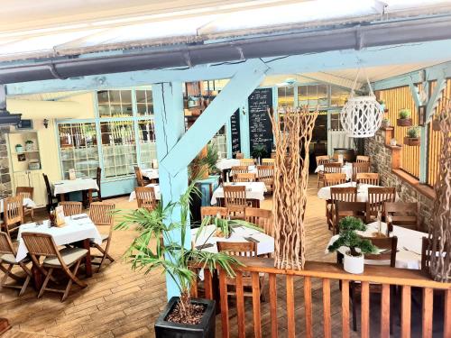 Restoran või mõni muu söögikoht majutusasutuses AZUR ROOMS LJUBLJANA