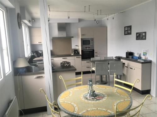 ONDINE - Agréable Duplex, Plage 30m - TK13