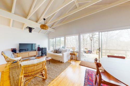 Chilmark Charm – Photos 3