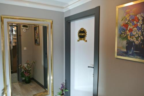 Gambar di galeri bagi Emirhan Guesthouse & Suites di Istanbul