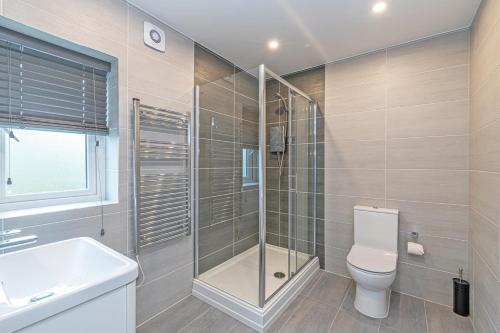 Bilik mandi di 4 Bedroom Holiday Home in Bolton, Appleby-in-Westmorland