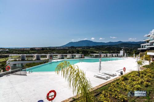 Newly Built 3-BDRM Luxury Apt w/ Stunning Sea Views
