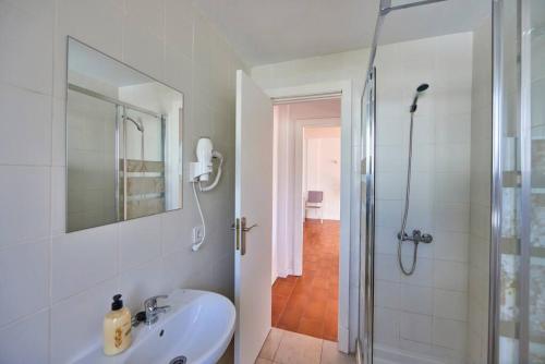 Koupelna v ubytování Nura Houses Magaluf Apartment 4