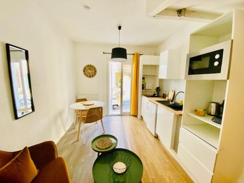 ''Pascal 2'' Eglise Saint Louis Studio Cosy Quartier Haut