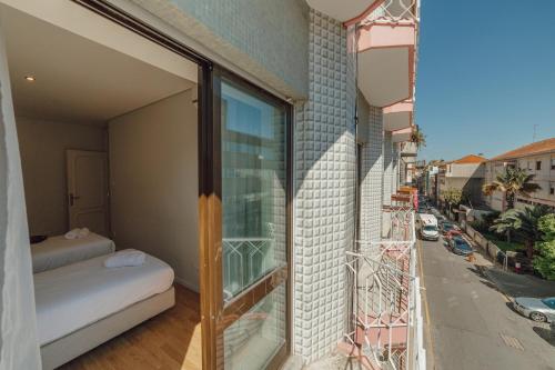 Downtown Design Apartment With Balcony by Vacationy