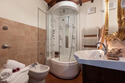 Koupelna v ubytování DormiVeglia B&B