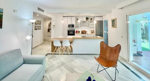 Hacienda de los Nagueles Golden Mile - EaW Homes