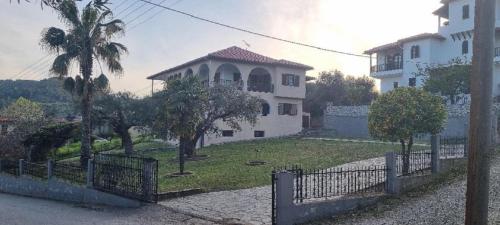 Apt - Sleeps 4 - Pets Ok - Parking - Balcony