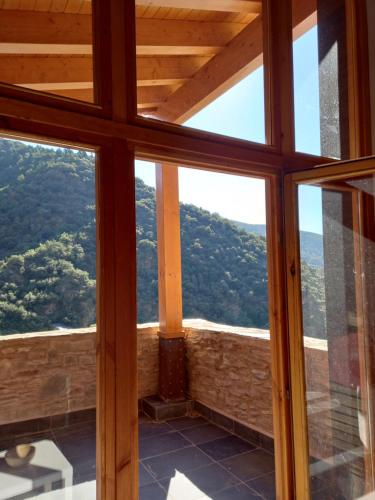 Casa rural de alta montaña en los Pirineos Cal-Cavale, Vall ...