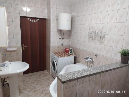 Ванная комната в Apartments and room Suza