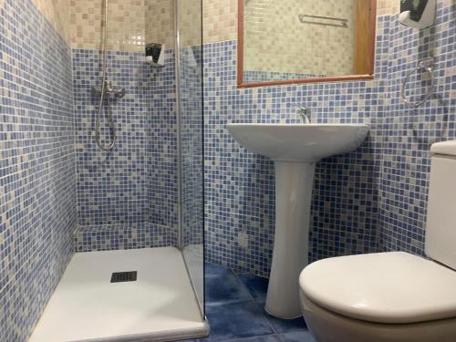 Hostal Juan XXIIIにあるバスルーム