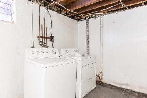 Φωτογραφία από το άλμπουμ του 3 Bedrooms House in Waldo Kansas City σε Κάνσας Σίτι